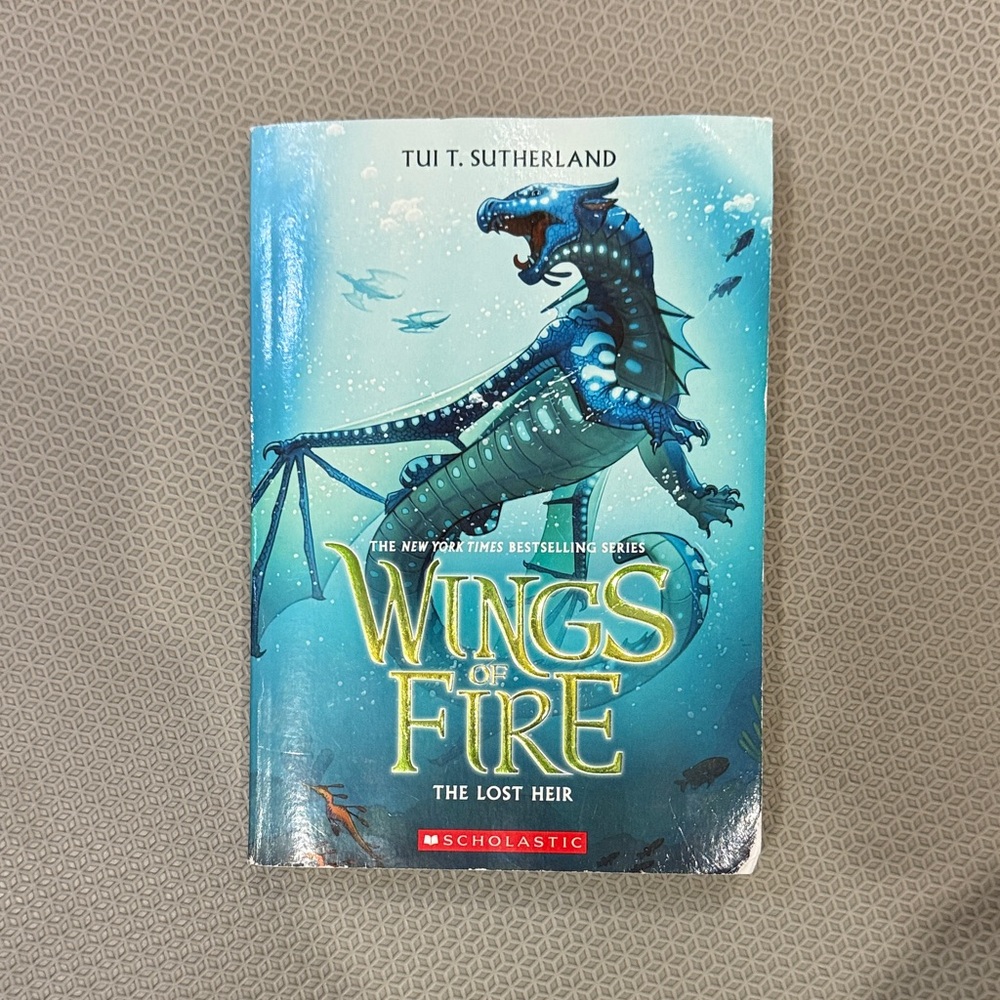 Scholastic Wings of Fire: The Lost Heir - Blue Cover